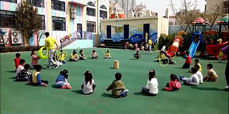 �׶�԰���